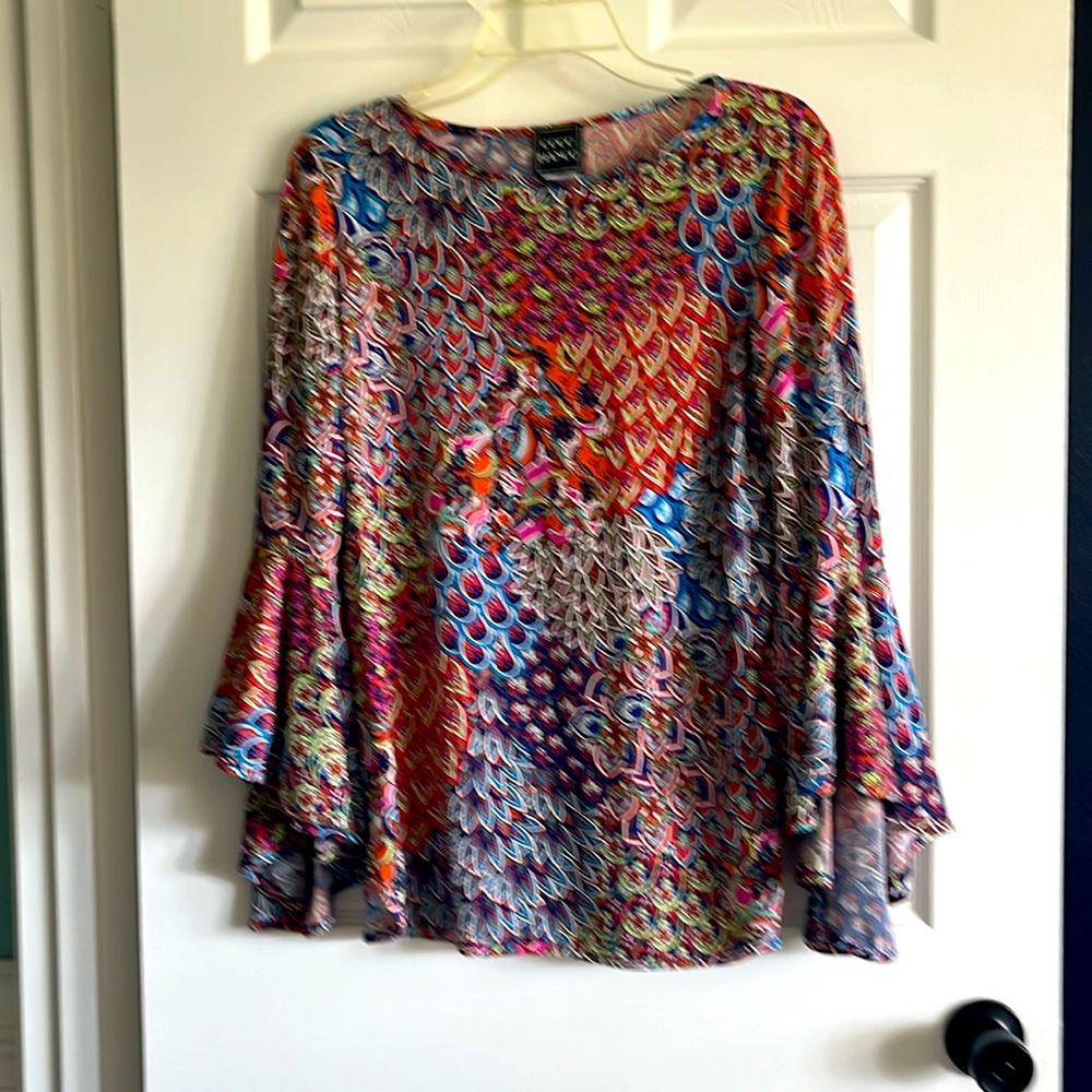 Bohemian style top  very colorful with flare sleeves